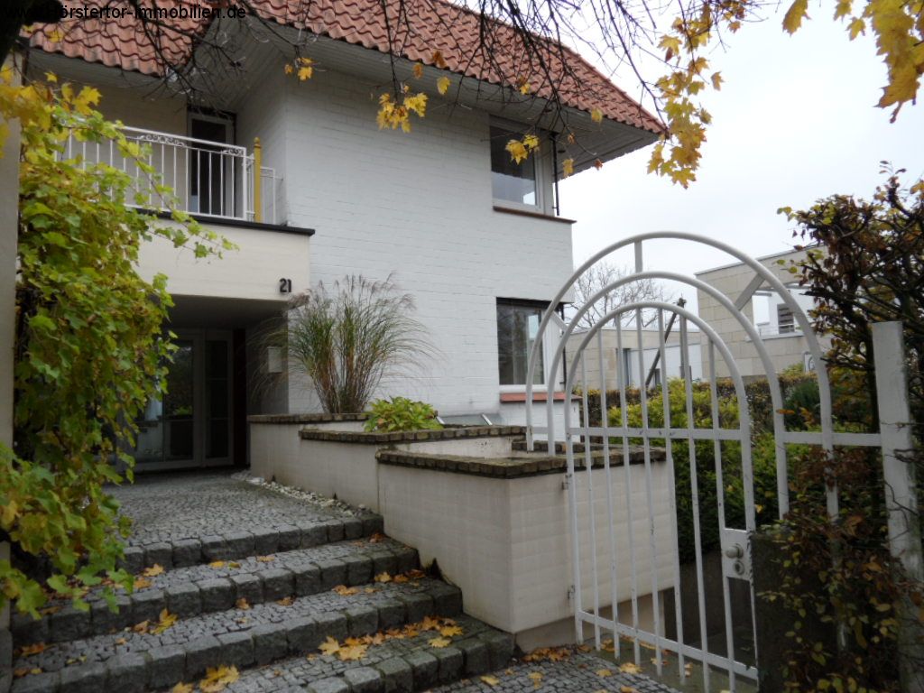 Rarität, exclusive Villa mit Einliegermöglichkeit!