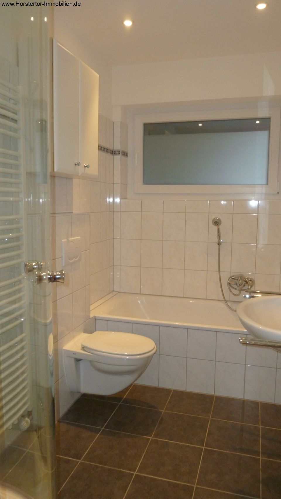 Attraktive 2-Zi-DG-Wohnung mit Loggia, Stellplatz und Gartenanteil!
