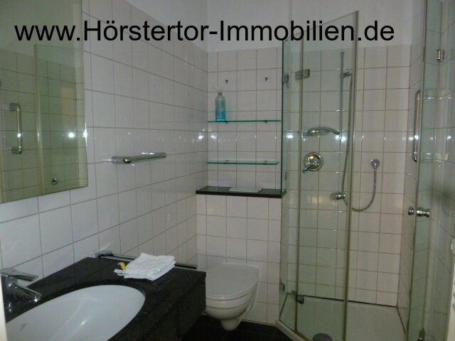 Aaseestadt: Ruhige 2-Zi-Hochparterre Wohnung mit Balkon