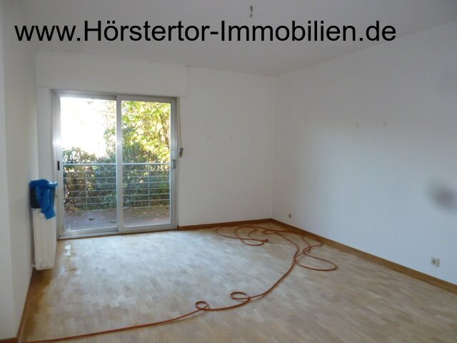 Aaseestadt: Ruhige 2-Zi-Hochparterre Wohnung mit Balkon