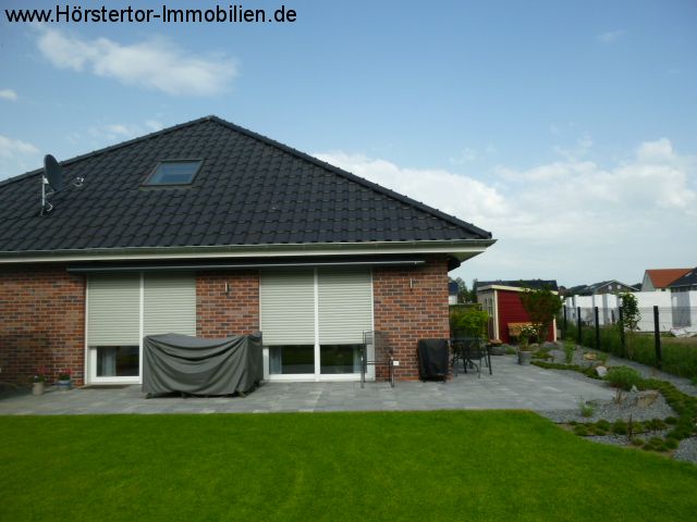 freistehend und verklinkert, mit Walmdach freistehend und verklinkert, mit Walmdach