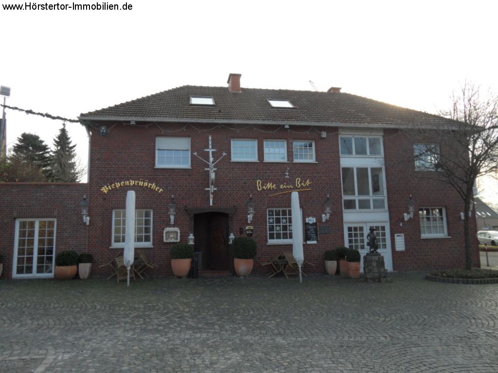 5-Fam.Haus mit Gaststätte u. Außengastronomie 5-Fam.Haus mit Gaststätte u. Außengastronomie