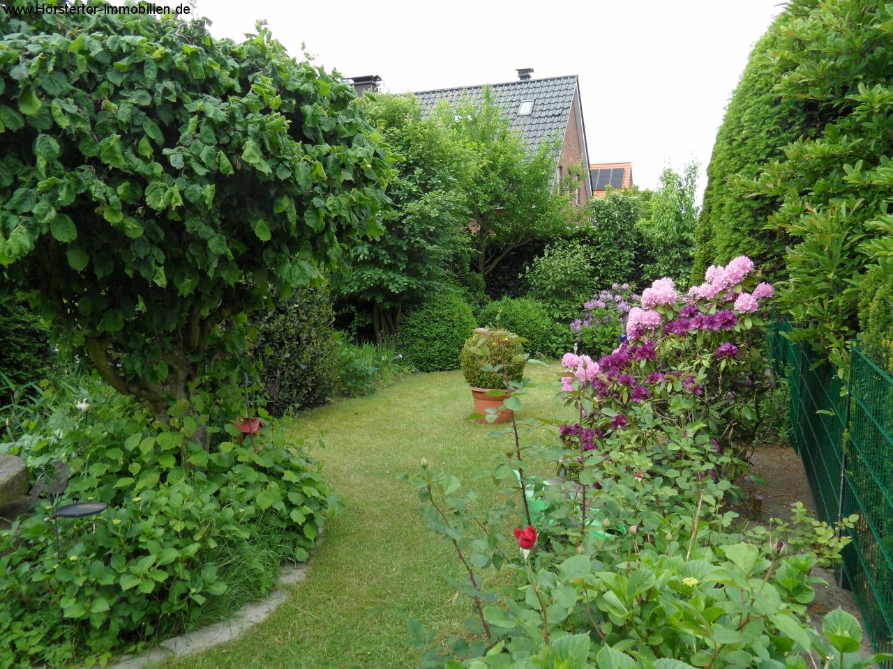 liebevoll gepflegter Garten liebevoll gepflegter Garten