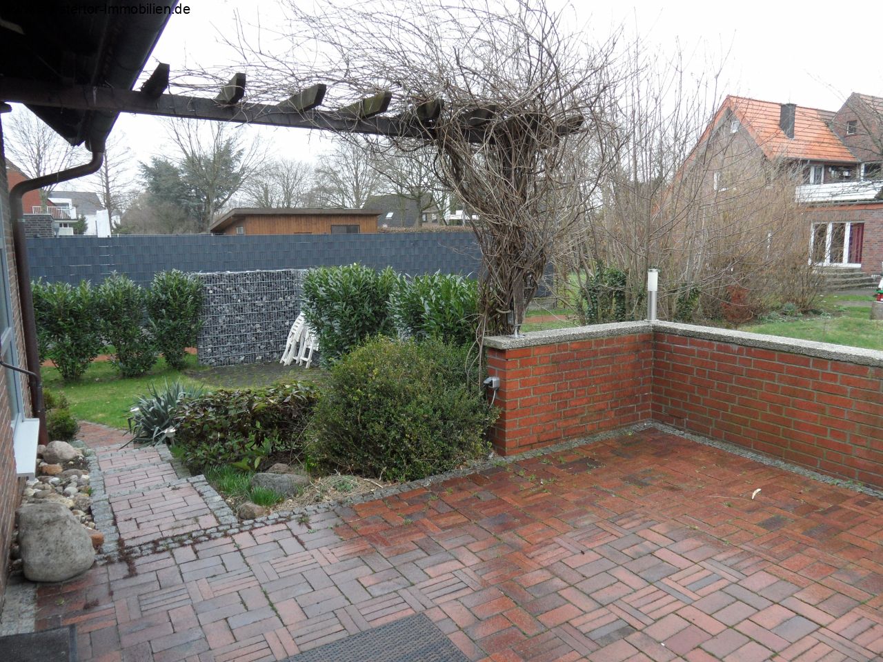große Gartenterrasse große Gartenterrasse