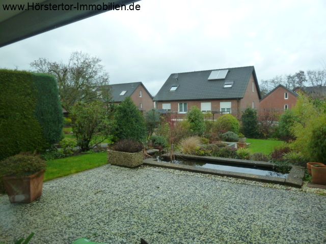 geräumige, teilüberdachte Terrasse geräumige, teilüberdachte Terrasse