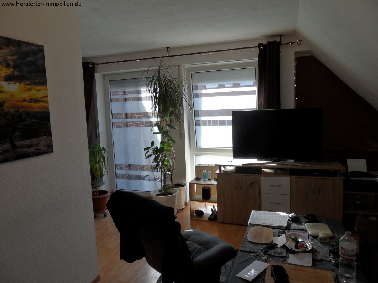 Wohnraum mit Balkon Wohnraum mit Balkon