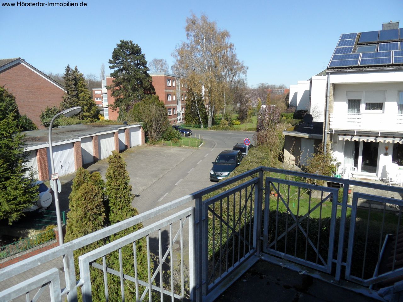 Westbalkon mit nettem Ausblick Westbalkon mit nettem Ausblick