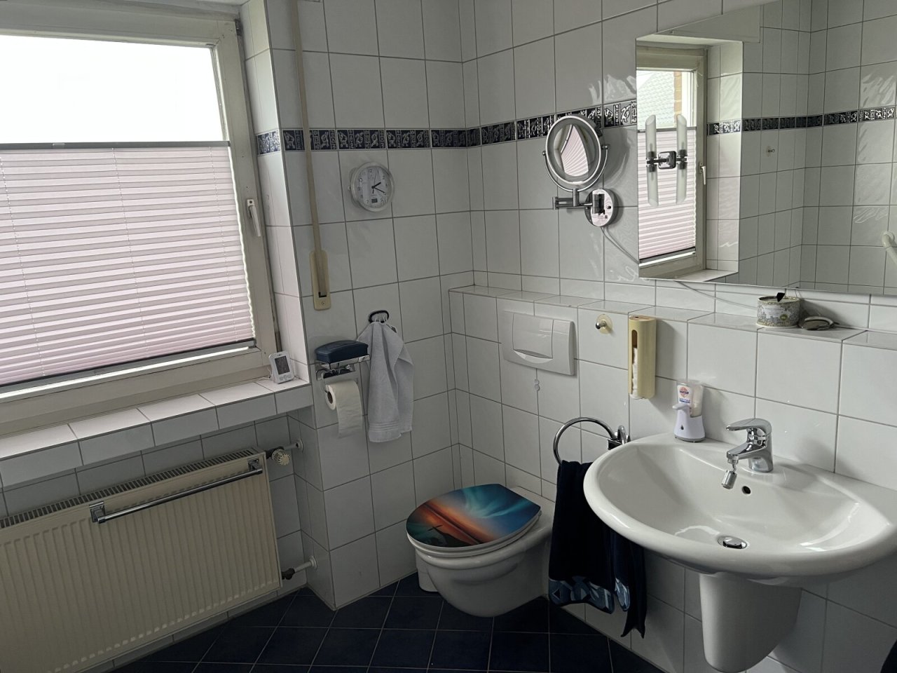 Bad, WC-Waschbecken Bad, WC-Waschbecken