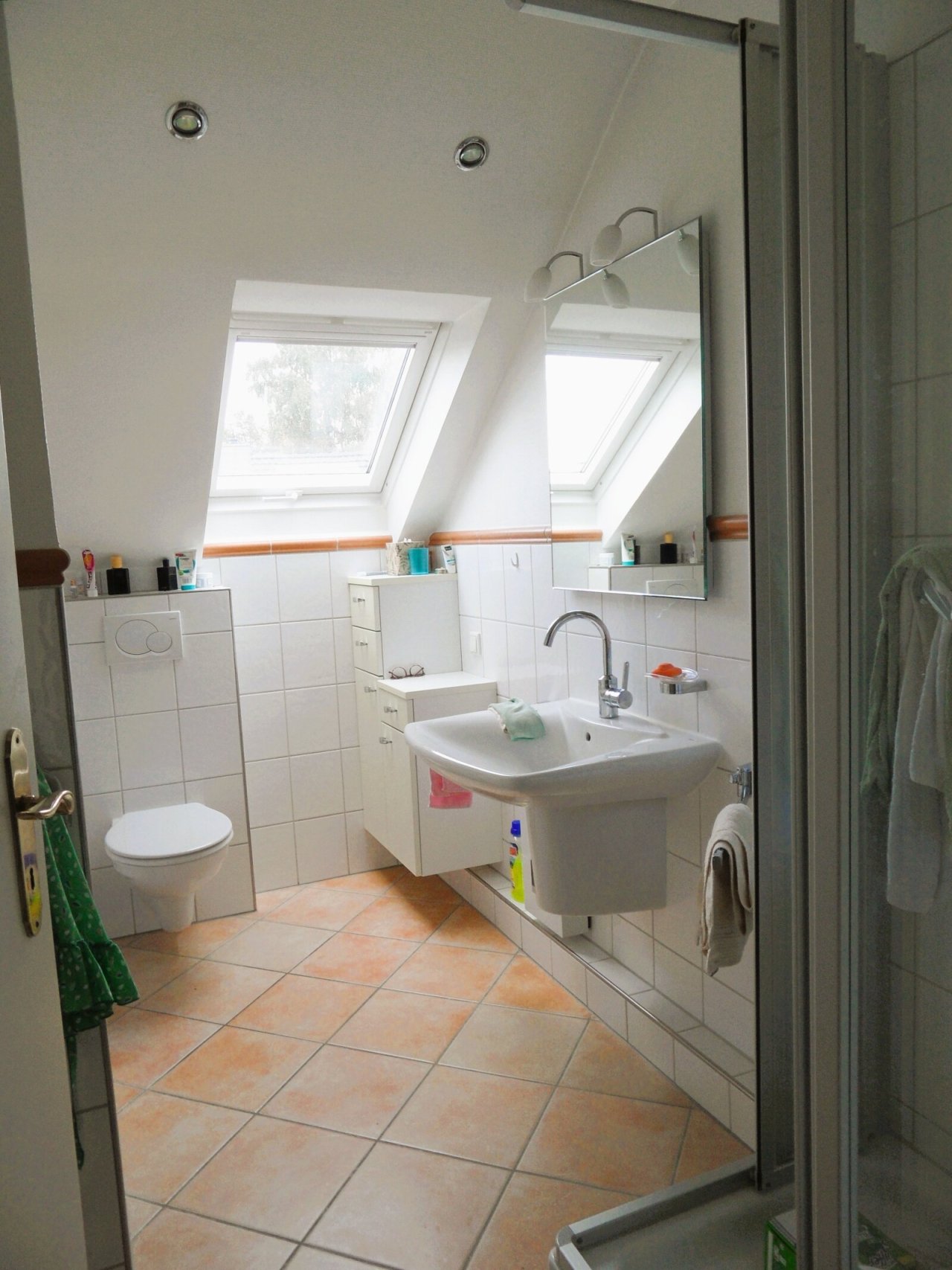 Bad mit Dusche Bad mit Dusche