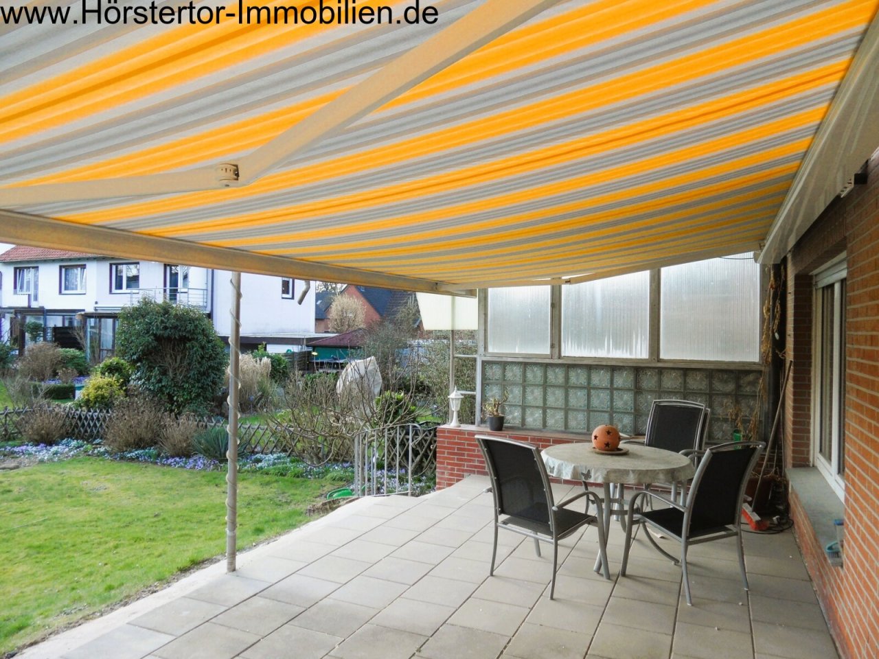 Südterrasse mit elektr. Markise